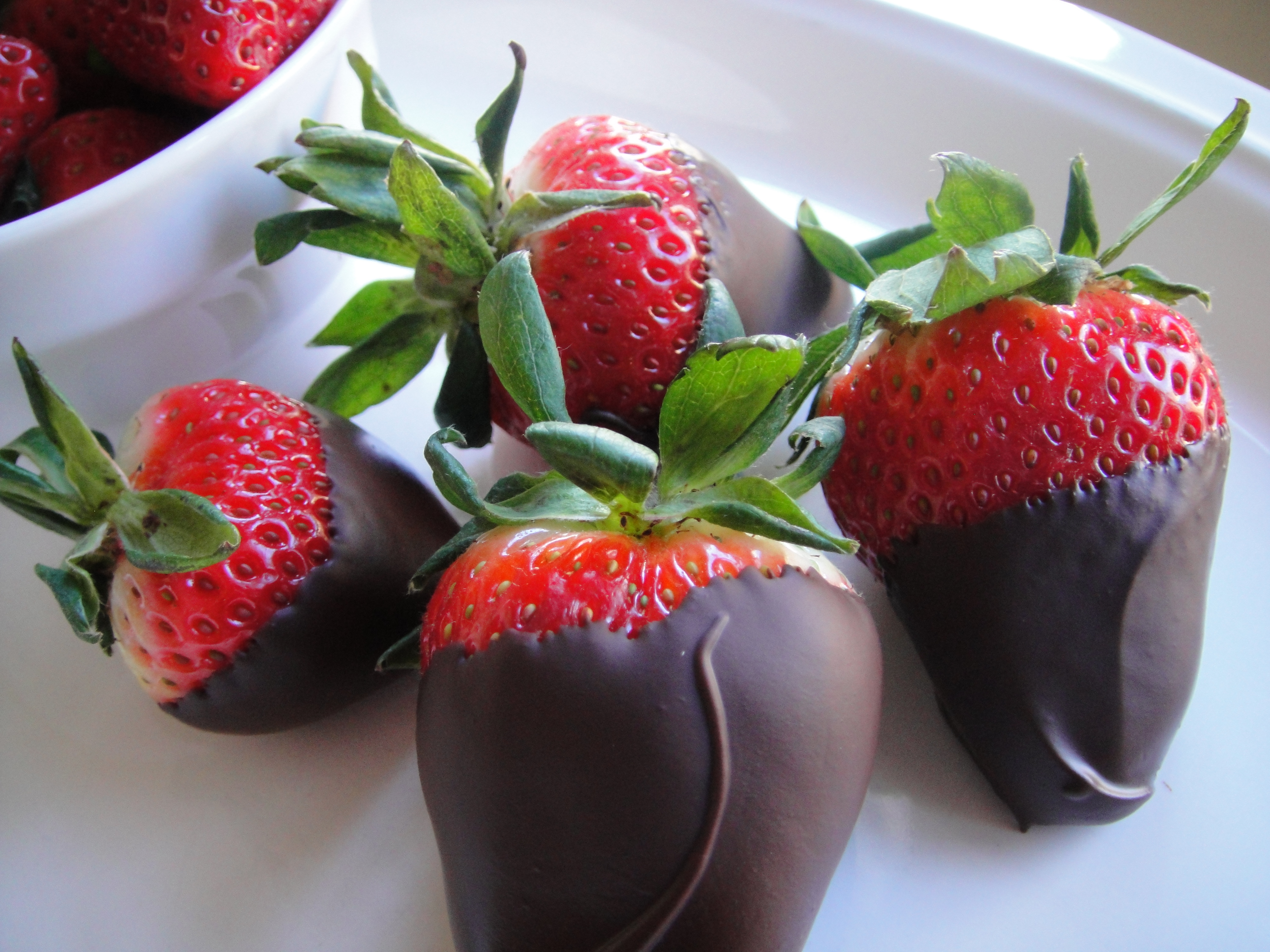 Cupid’s Chocolate Dipped Strawberries | Whats 4 Dinner Tonite